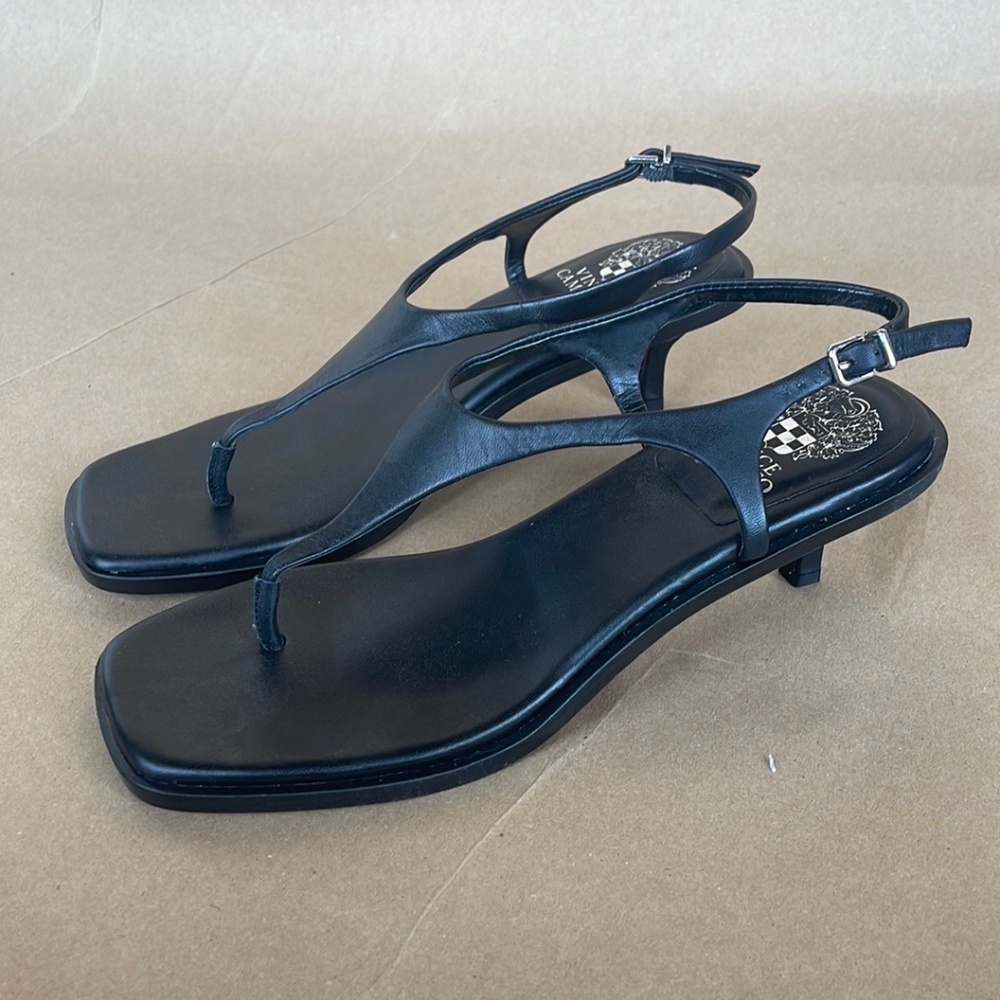 NWOT Vince Camuto Black Leather Thong Kitten Heel Sandal
